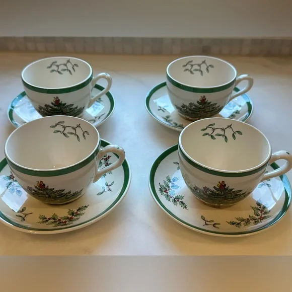 Spode Christmas Cup and Saucer Set of 4 - Picture 7 of 7
